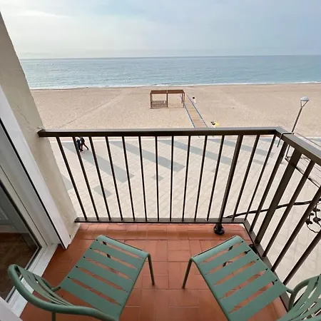 El Llobarret De Baix A Mar Appartement Torredembarra Buitenkant foto